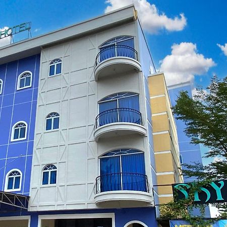 Sky View Hotel Managed By Os Batam Exteriér fotografie