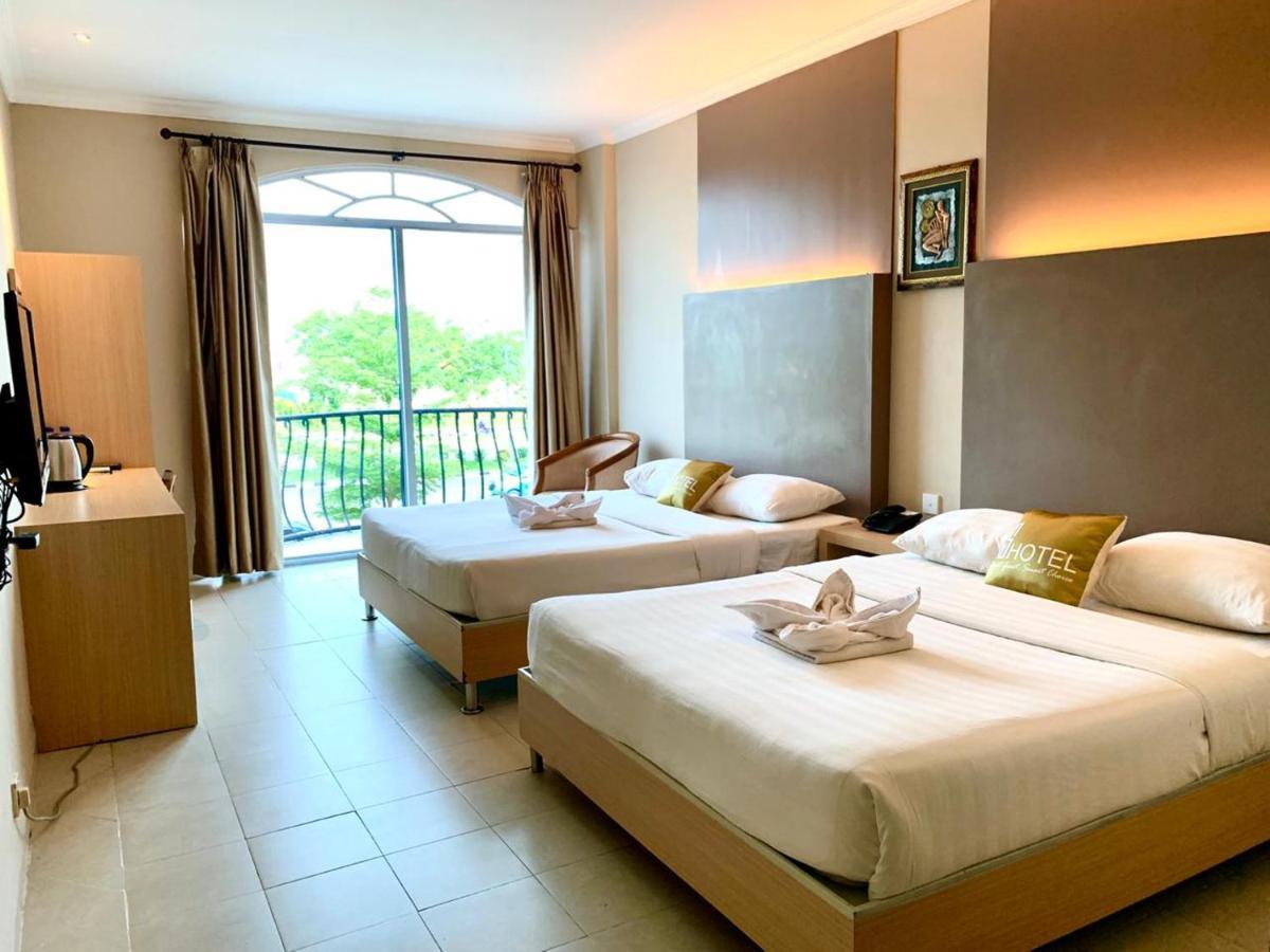 Sky View Hotel Managed By Os Batam Exteriér fotografie