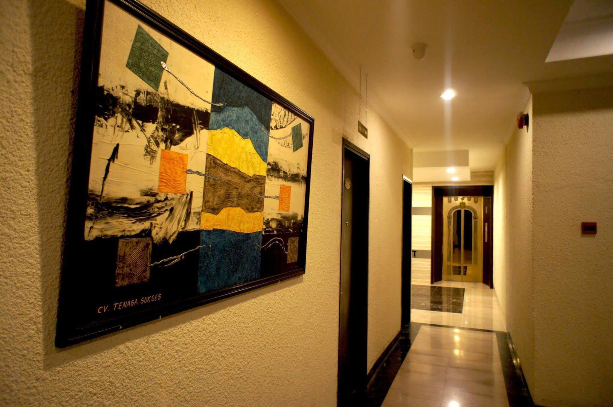 Sky View Hotel Managed By Os Batam Exteriér fotografie
